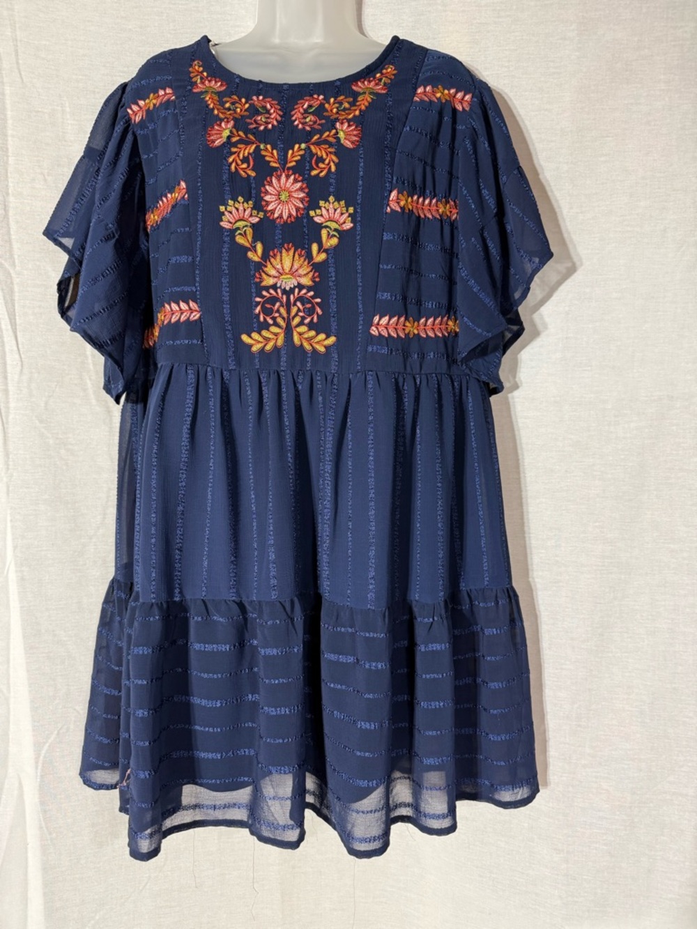 entro Navy Floral Embroidered Tiered Dress Size Large - Picture 2 of 12